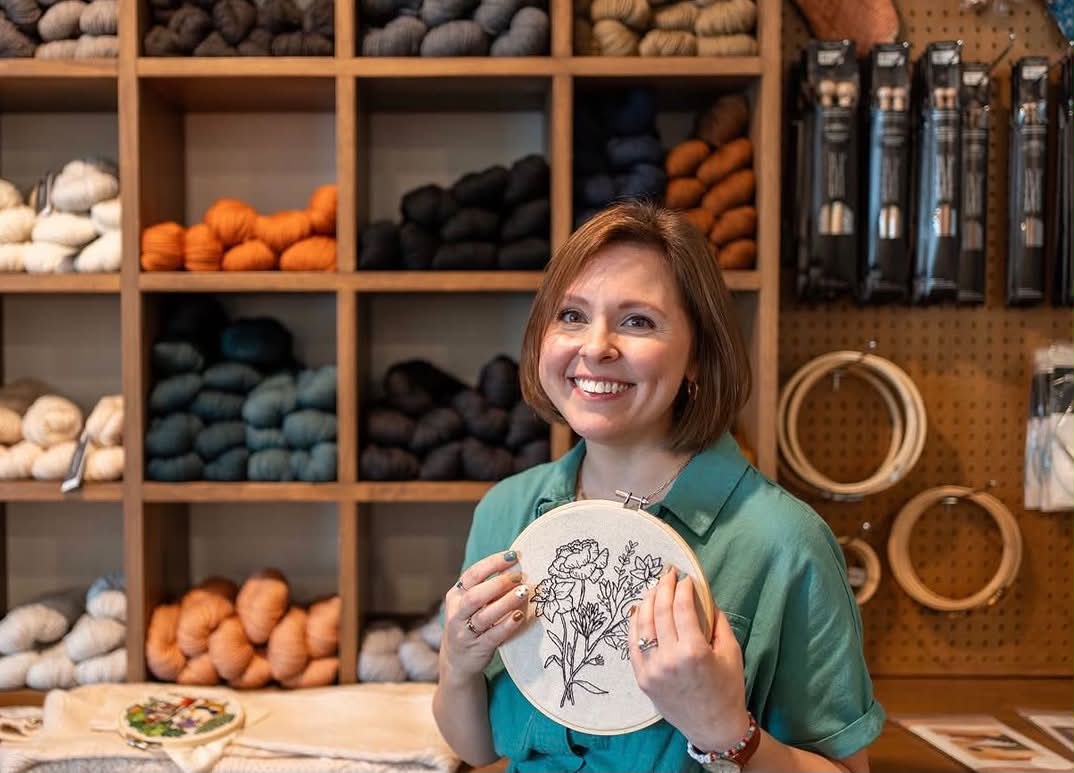 Melinda Prynne, embroidery, needlefelting, weaving, cement planters, mounted plants, kokedamas, candle making, acrylic pouring, painting guide in Bella Vista, Arkansas